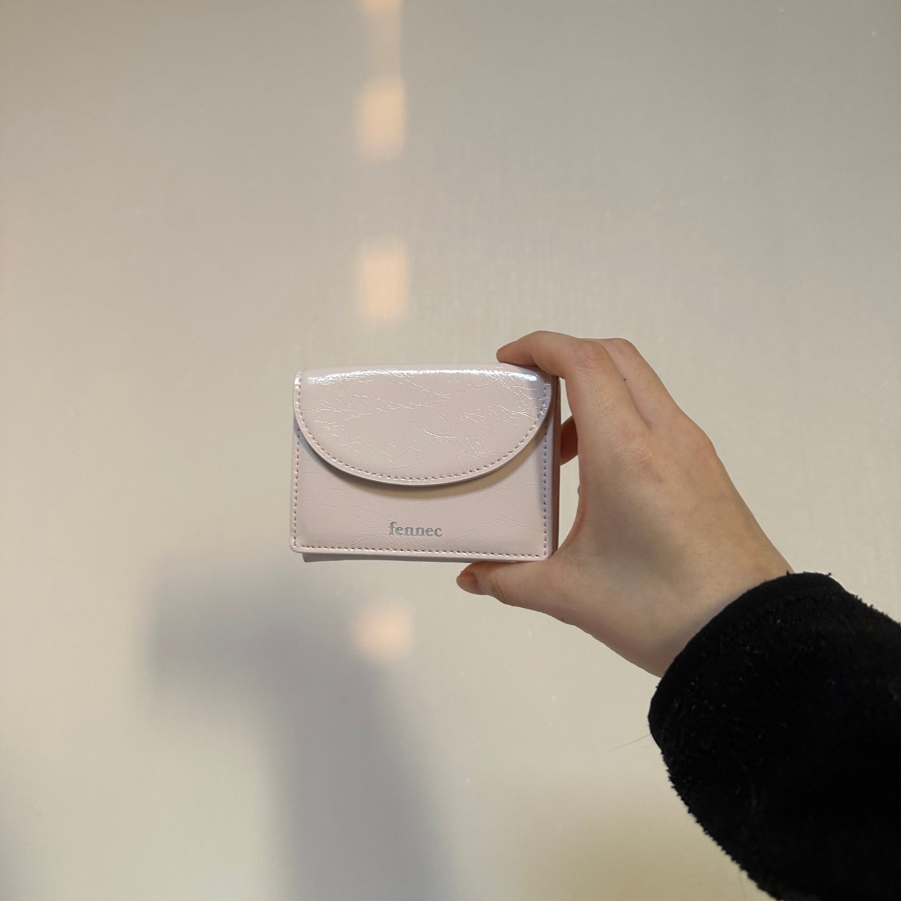 【FENNEC】CRINKLE HALFMOON MINI WALLET [正規品] 牛革財布 CRINKLE HALFMOON MINI WALLET - BLACK - Fennec