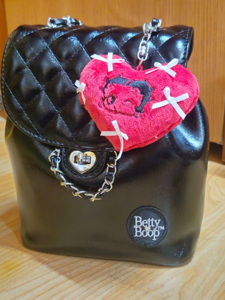 ショルダーバッグ・ポシェット [ULKIN CANVAS]Bettyboop Quilting Chain Shoulder Bag BettyBoop] Quilting Chain Shoulder Bag_Black - ULKIN CANVAS