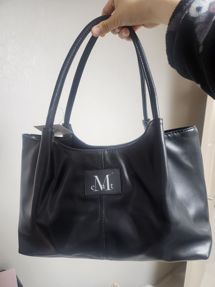 [MUCENT] EPEE MIDDLE STITCH LEATHER TOTE BAG UNISEX / 韓国発 MUSINSA | MUCENT Epee Middle Stitch Leather Tote Bag (Unisex)