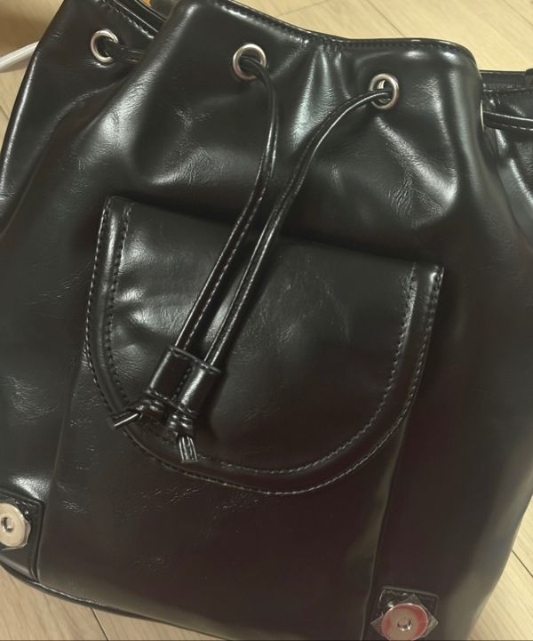 MUSINSA公式 | MATIN KIM BUCKLE DETAIL BACK PACK IN BLACK