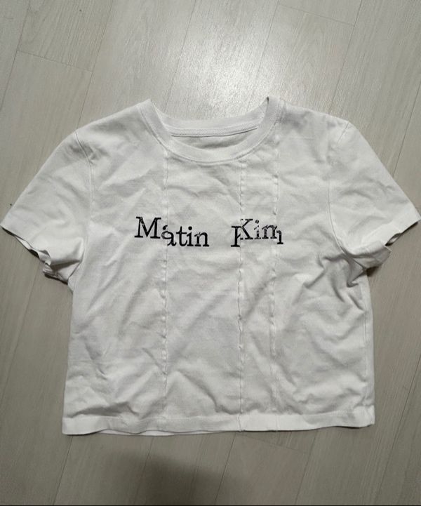 ★Matin Kim★ UNBALANCE TYPO LOGO CROP TOP IN WHITE MK2511TS UNBALANCE TYPO LOGO CROP TOP IN WHITE – Matin Kim
