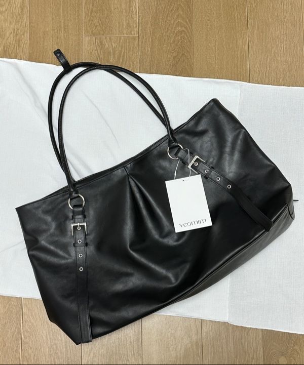 MUSINSA | YEOMIM trapez bag (black)