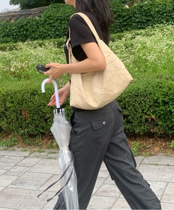 ☆SAND MUSEUM☆ CACTUS HOBO BAG Butter Cream SM2A0014 MUSINSA | SAND MUSEUM CACTUS HOBO BAG [Butter Cream]