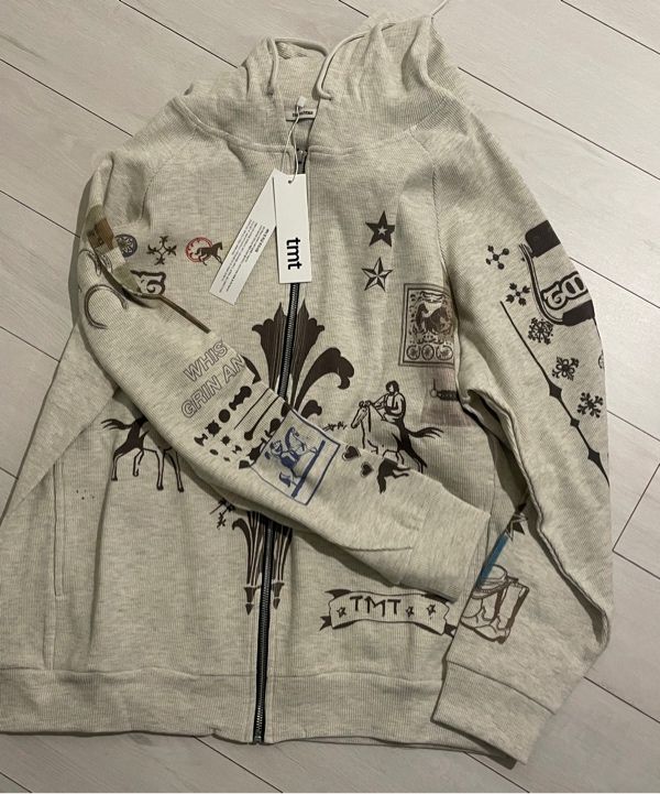 MUSINSA公式 | TOOMUCHTAX PRINTED WAFFLE ZIP-UP HOODIE (IVORY)