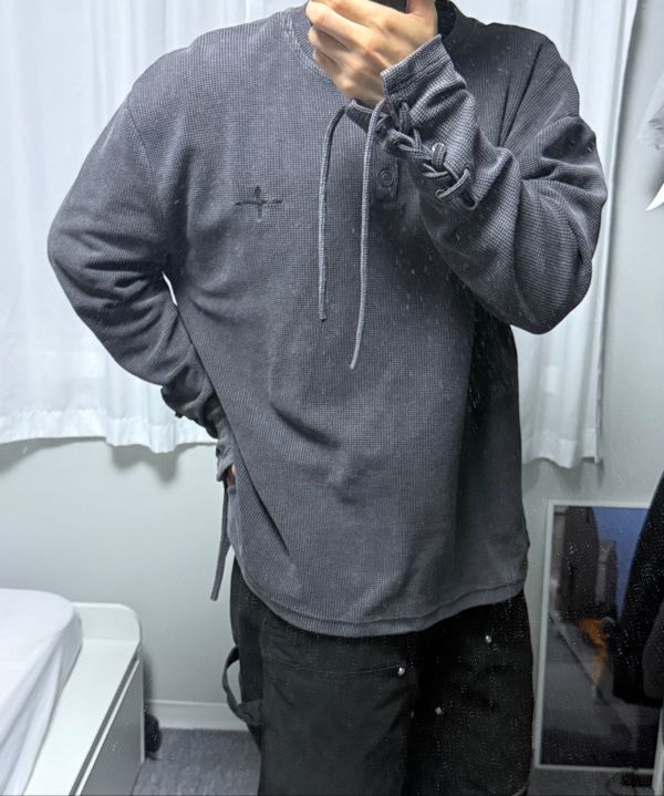 MUSINSA | NOT4NERD Pigment Sleeve Lace Henley Neck Long