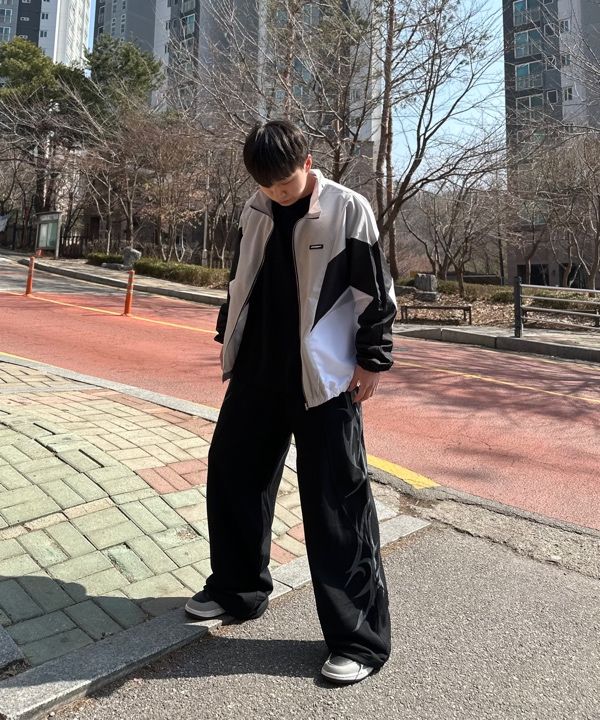 MUSINSA | NOT4NERD Dagger Tribal Logo Incision Sweat Pants