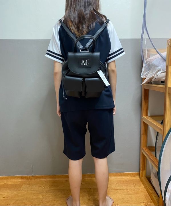 MUSINSA公式 | MUCENT アレンツーポケットレザーミニバックパック 男女共用