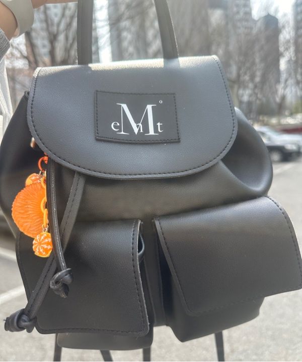 【MUCENT】AREN TWO POCKET LEATHER MINI BACKPACK★大人気★ MUSINSA | MUCENT Aren Two Pocket Leather Mini Backpack Unisex