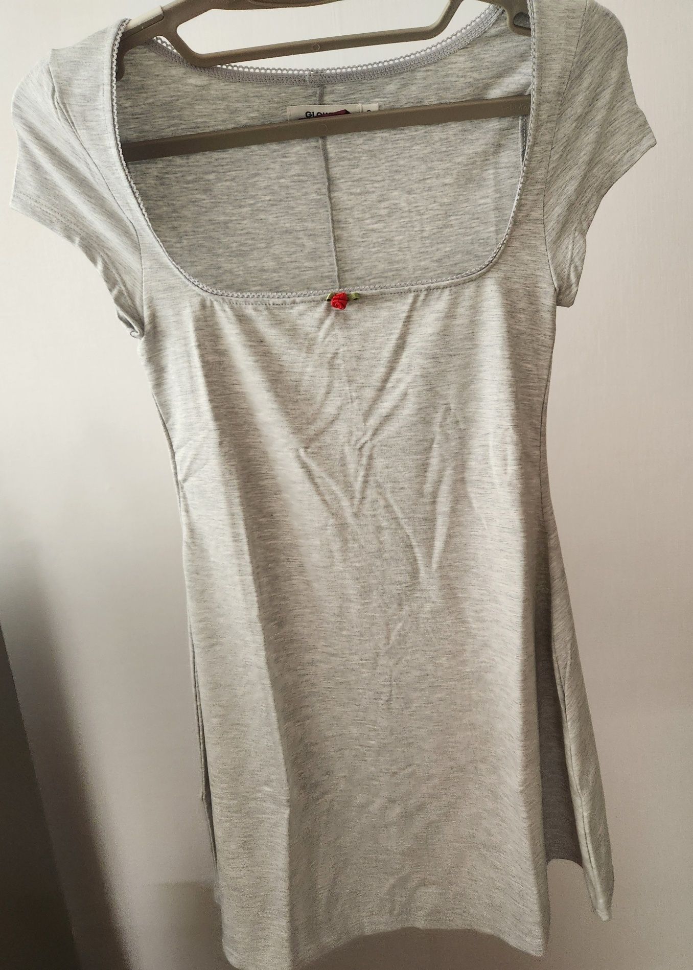 MUSINSA公式 | GLOWNY ROSY SCOOP MINI DRESS (WHITE MELANGE)