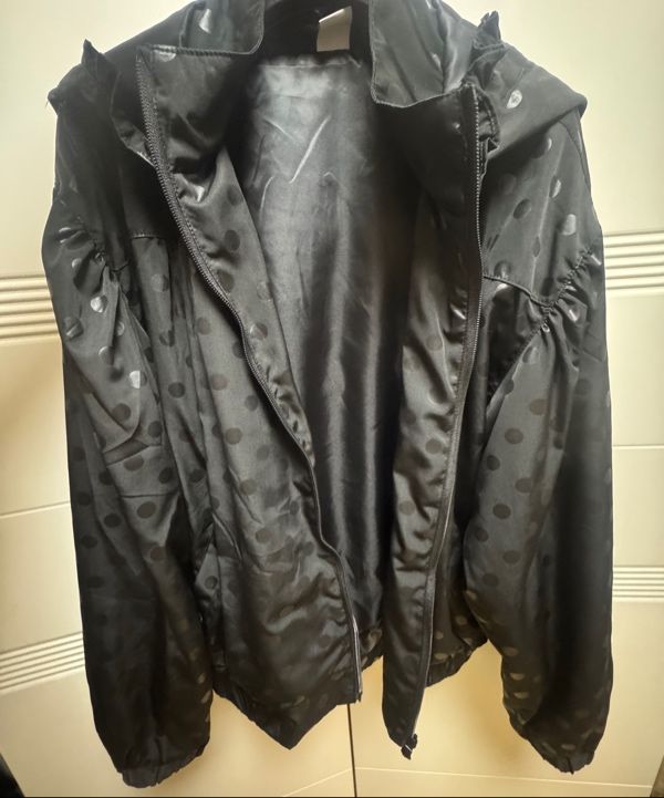 MUSINSA公式 | RONRON DOT PENDANT FRILL HOODIE WIND JUMPER BLACK