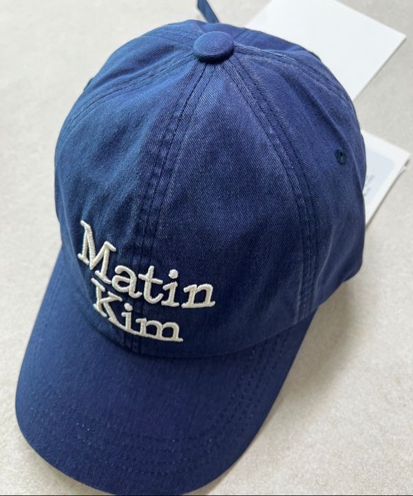 キャップ [MATINKIM]matin volume logo ball cap in red MATIN VOLUME LOGO BALL CAP IN RED - MATINKIM