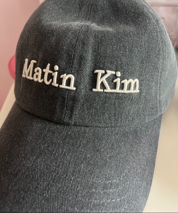 【MATIN KIM】MATIN CLASSIC LOGO BALL CAP★送料・関税込 MATIN REVERSE LOGO BALL CAP IN BLACK – Matin Kim