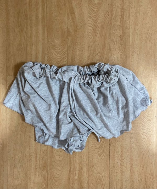 ◆GLOWNY◆ TWIRL FLARE SHORTS WHITE MELANGE GY25LWPT005WM MUSINSA | GLOWNY TWIRL FLARE SHORTS (WHITE MELANGE)