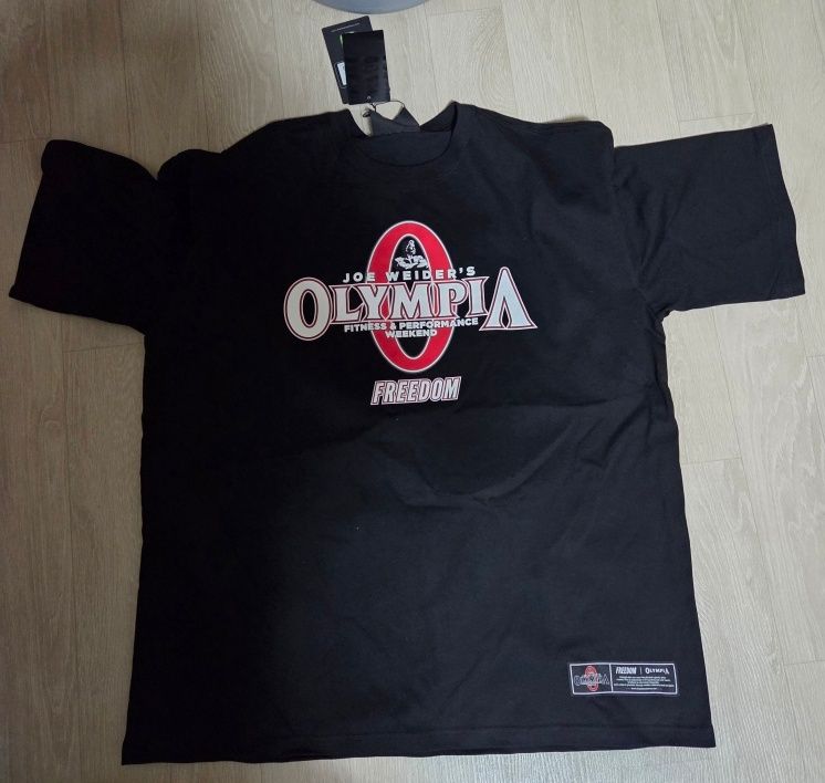 MUSINSA公式 | FREEDOM Olympia Big Logo T-Shirt_2color