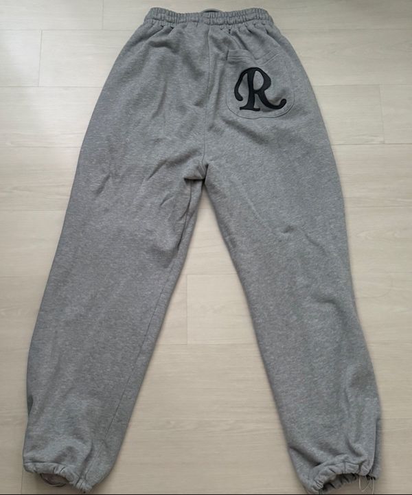 MUSINSA | ROCKCAKE Applique R Pocket Jogger - Gray