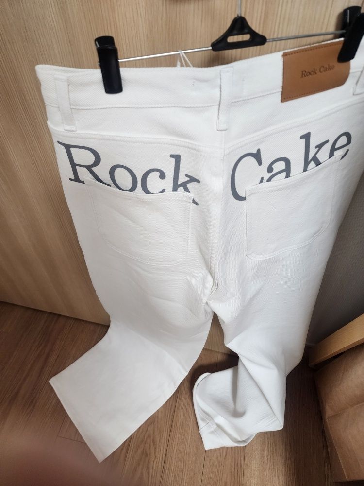 MUSINSA公式 | ROCKCAKE Lettering Hide Pants - Black