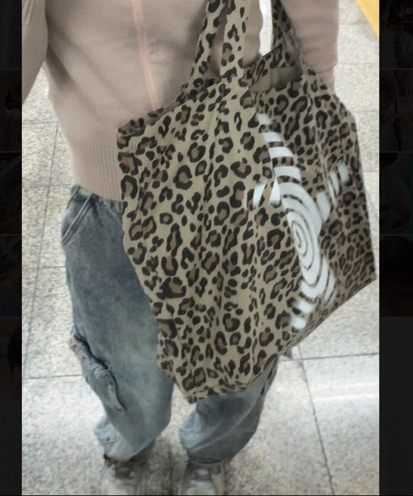 【WEBHOUSE】TWISTER STAR TOTEBAG LEOPARD ★韓国人気★ 追跡付 MUSINSA | WEBHOUSE Twister Star Tote Bag - Leopard