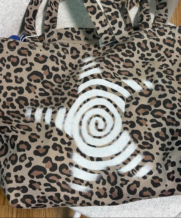 【WEBHOUSE】TWISTER STAR TOTEBAG LEOPARD ★韓国人気★ 追跡付 WEBHOUSE) Twister Star Tote Bag - Leopard