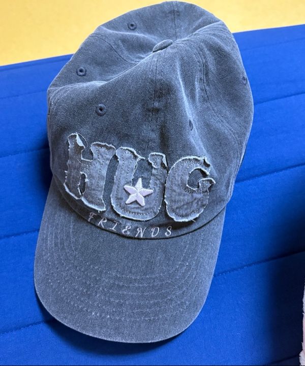 MUSINSA公式 | HUG YOUR SKIN ハグフレンズキャップ（チャコール）