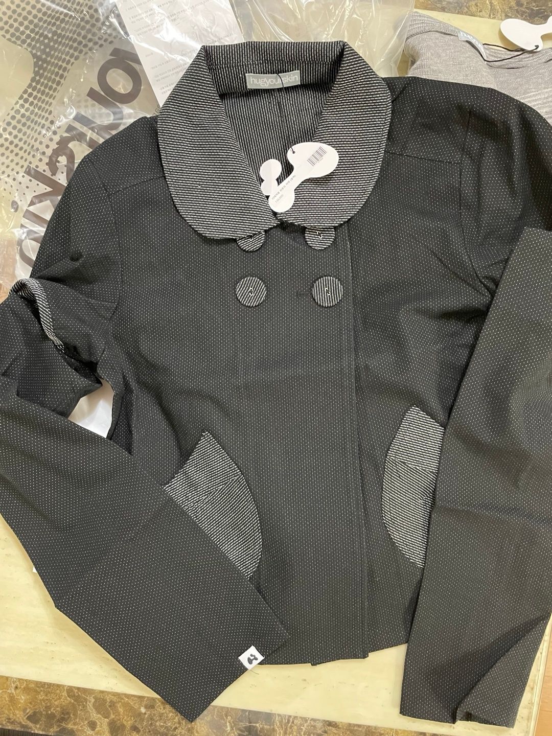 MUSINSA | HUG YOUR SKIN Detachable Round Jacket (Charcoal)