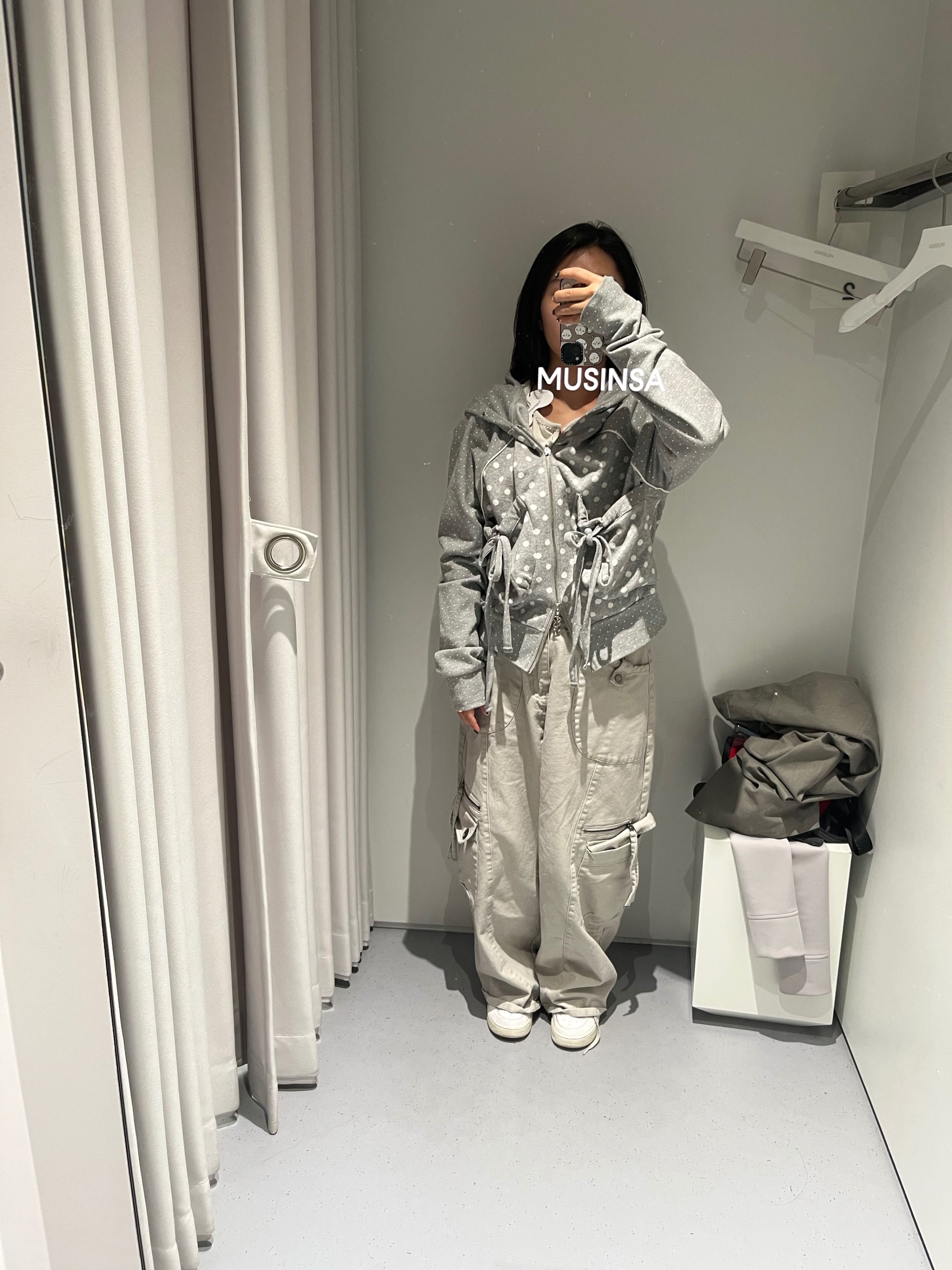 MUSINSA | HUG YOUR SKIN Dot Big Pocket Hoodie (Gray)