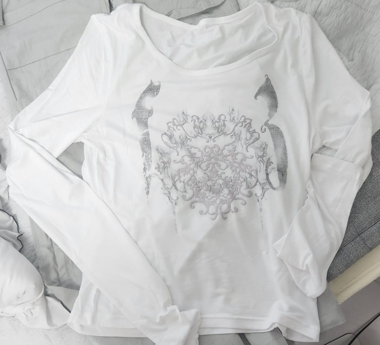 【hug your skin】25ss Ornament printed top MUSINSA | HUG YOUR SKIN Ornament Print Top (White)