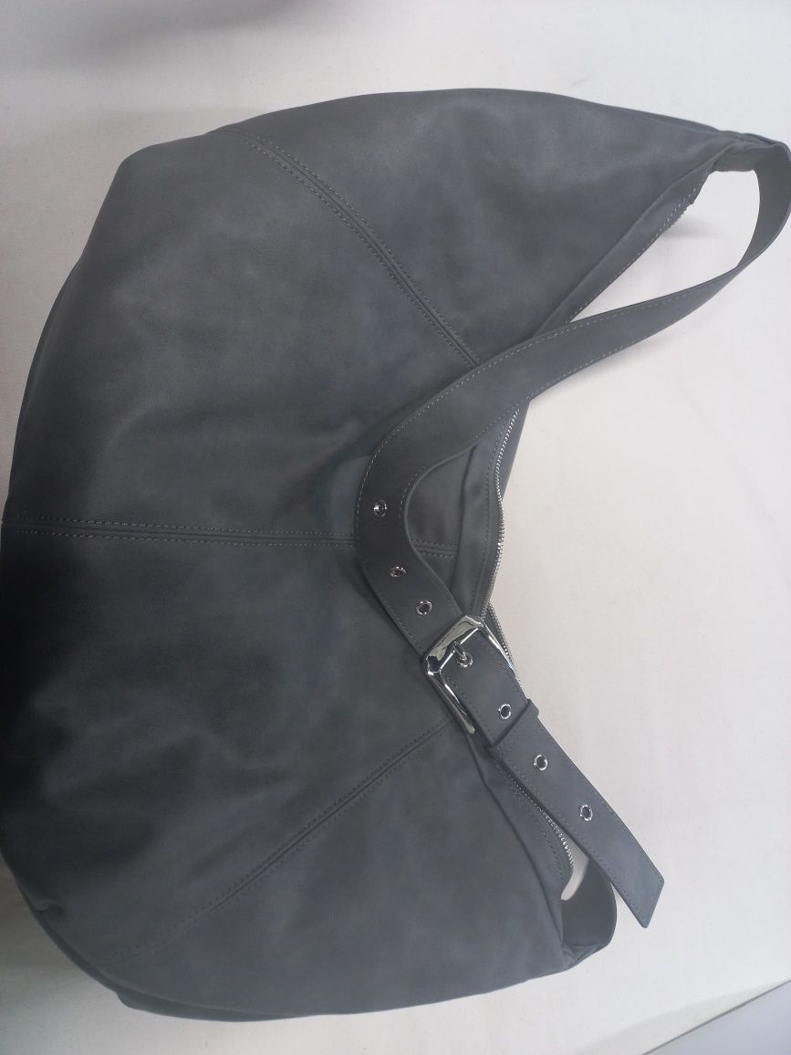 MUSINSA公式 | MILLO WOMEN Vegan Suede Hobo Bag [Black]