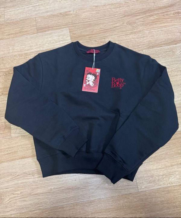 MUSINSA | ULKIN CANVAS Betty Boop Square Logo Sweatshirt_Black