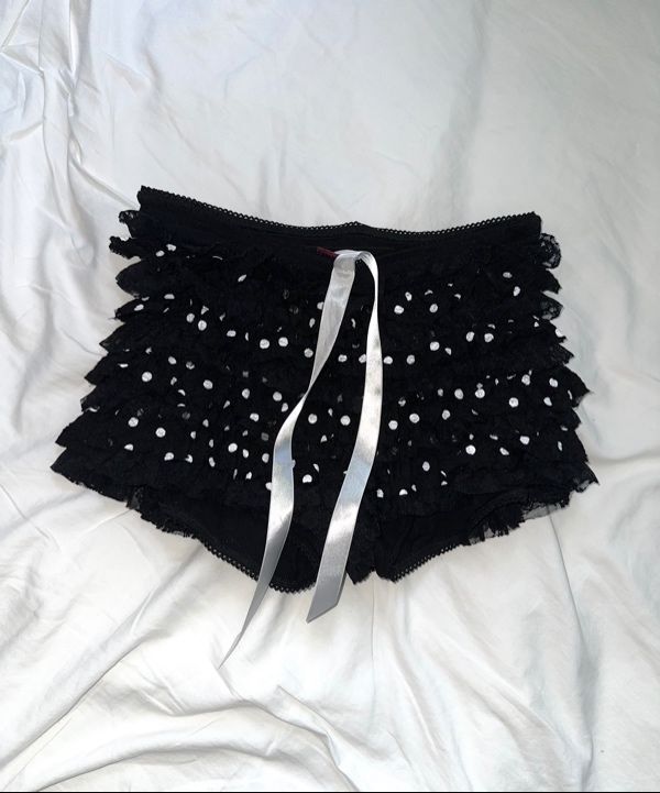MUSINSA公式 | GLOWNY COCO DOT BLOOMER SHORTS (BLACK)