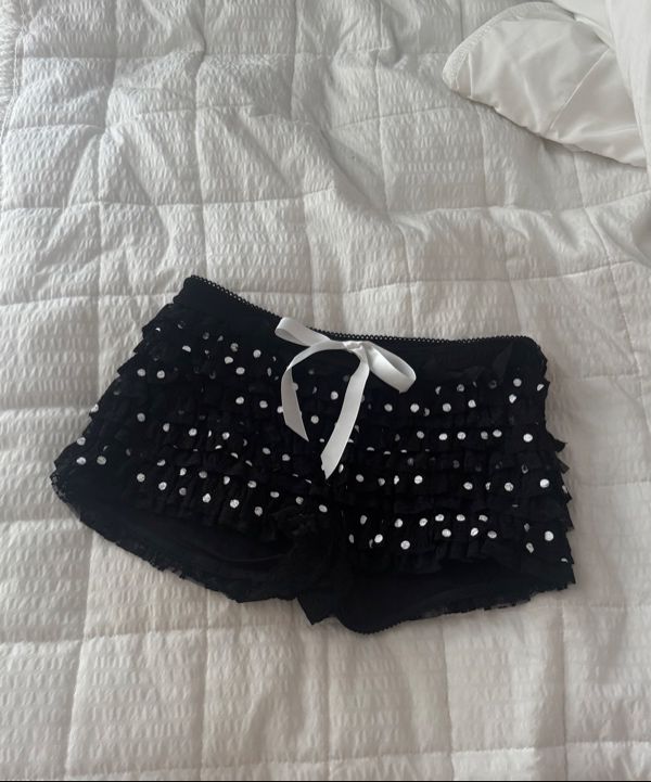 MUSINSA公式 | GLOWNY COCO DOT BLOOMER SHORTS (BLACK)