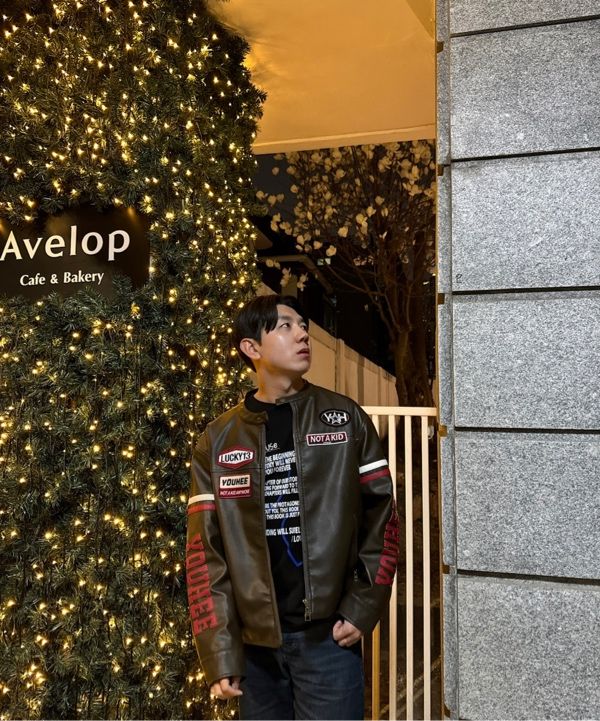 ★YOUHEE★WAPPEN DETAIL BIKER JACKET【送料込/関税込】 MUSINSA | YOUHEE WAPPEN DETAIL BIKER JACKET BROWN
