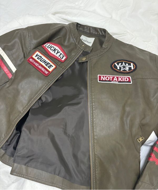 ★YOUHEE★WAPPEN DETAIL BIKER JACKET【送料込/関税込】 MUSINSA | YOUHEE WAPPEN DETAIL BIKER JACKET BROWN