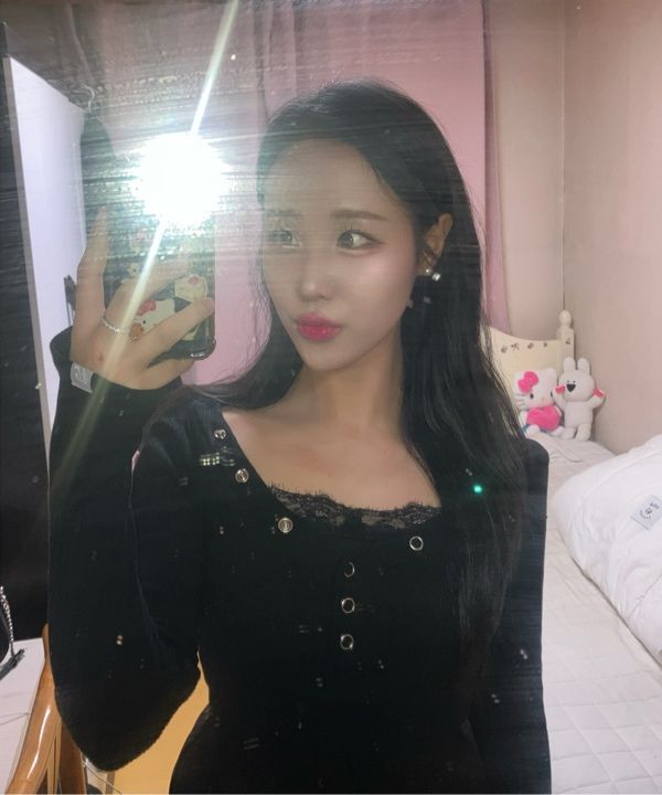 MUSINSA公式 | PLEASENOFOLLOW Bunny Snap Button Top ( Ver.1 ) (Black)