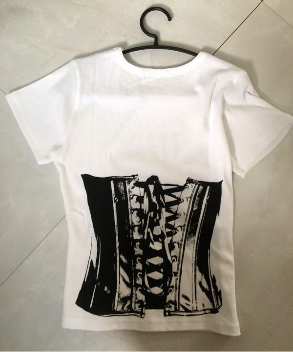 ◆NASTY FANCY CLUB◆ BACK CORSET TEE (WHITE)_F25QB096 Back Corset Tee (White) F25QB096 - FANCY CLUB | 60% - Asian