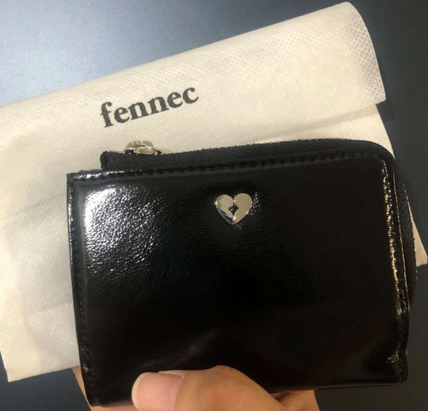 MUSINSA | fennec HEARTY ZIPPER WALLET - BLACK