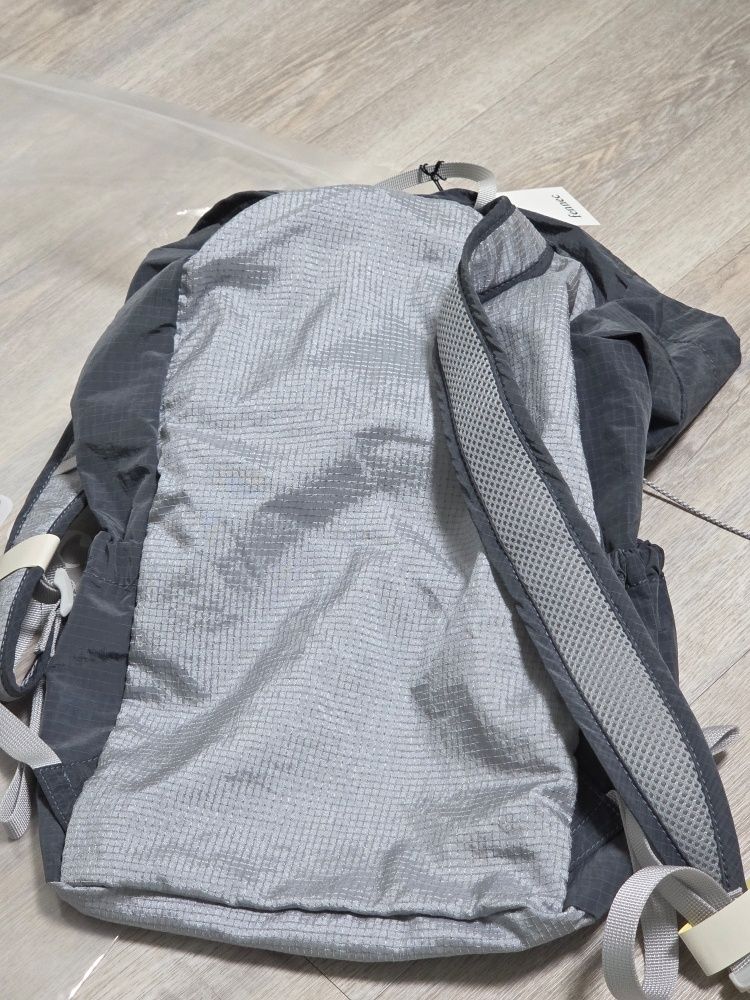 ★Fennec★ AIRY POCKET BACKPACK CHARCOAL FENNEC) AIRY POCKET BACKPACK - CHARCOAL