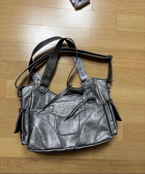 IUGAMAKARAS Studded Shoulder Bag シルバー IUGAMAKARAS Studded Shoulder Bag シルバー