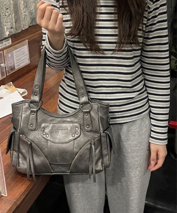 MUSINSA | IUGAMAKARAS Studded Leather Shoulder Bag (Silver)