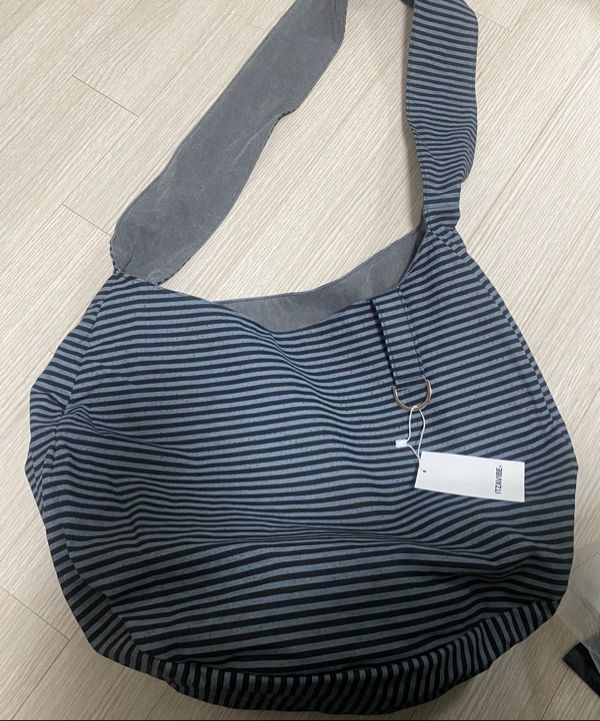 ITZAVIBE☆REVERSIBLE STRIPE BAG REVERSIBLE STRIPE BAG - ITZAVIBE | 60% - Asian Fashion