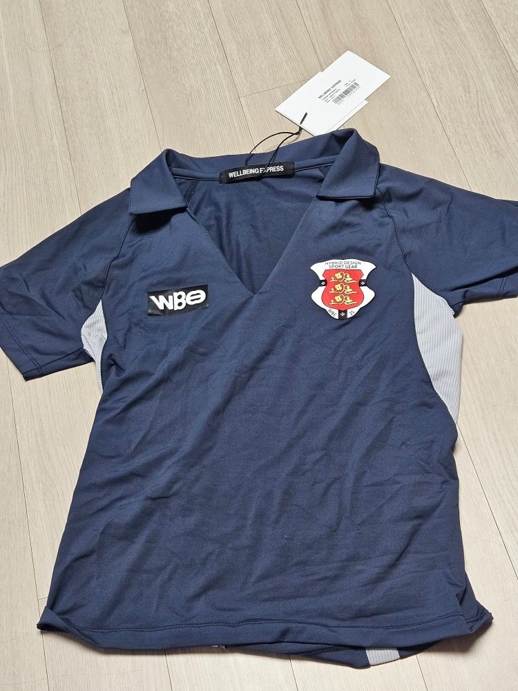 【WELLBEING EXPRESS】 Football Half Sleeve / 追跡付 MUSINSA公式 | WELLBEING EXPRESS Football Half Sleeve Navy