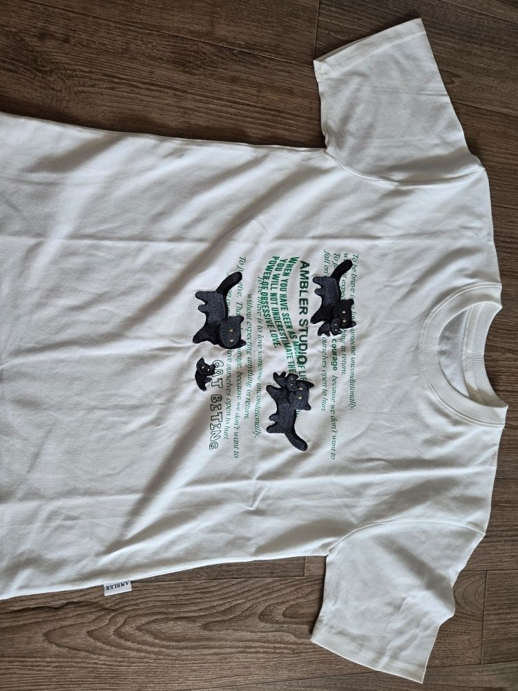 【AMBLER】 The events of a cat embroider shortsleeve T-shirt MUSINSA | AMBLER The adventures of a cat embroidered short