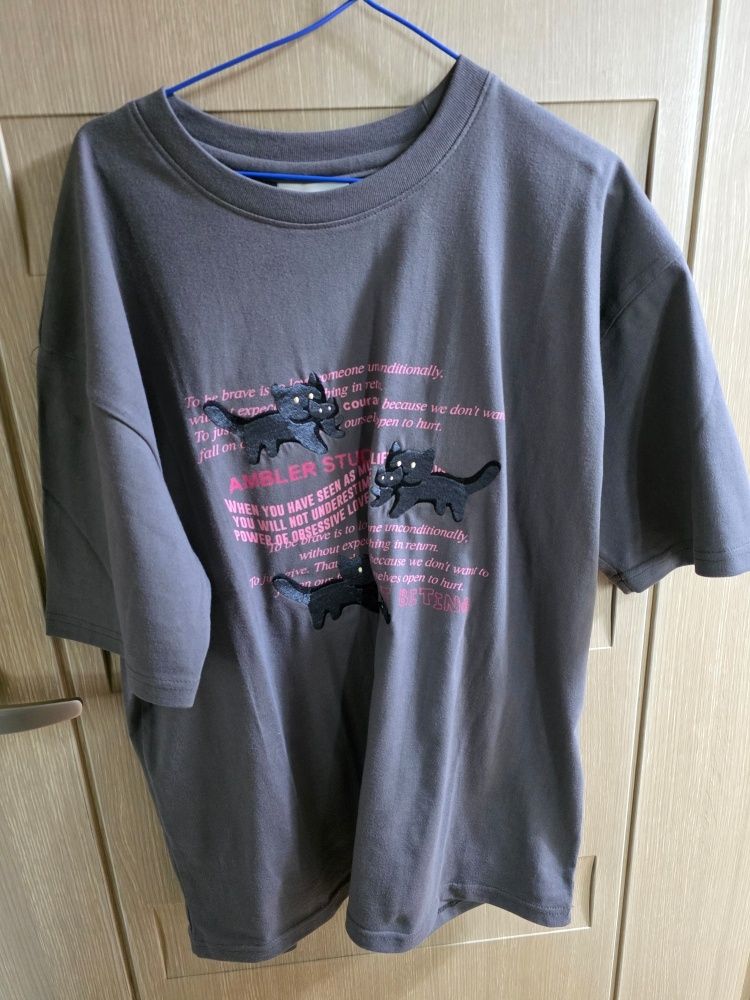 【AMBLER】 The events of a cat embroider shortsleeve T-shirt MUSINSA | AMBLER The adventures of a cat embroidered short