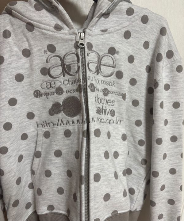 MUSINSA | AEAE WEB LOGO CROP HOOD ZIP UP [DOT LIGHT GREY]