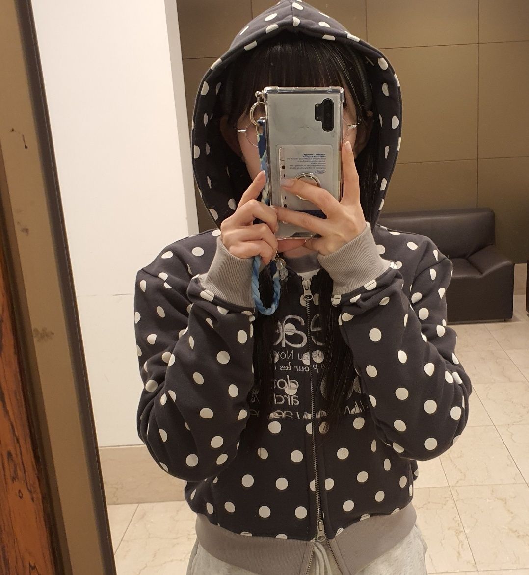 MUSINSA | AEAE WEB LOGO CROP HOOD ZIP UP [DOT CHARCOAL]