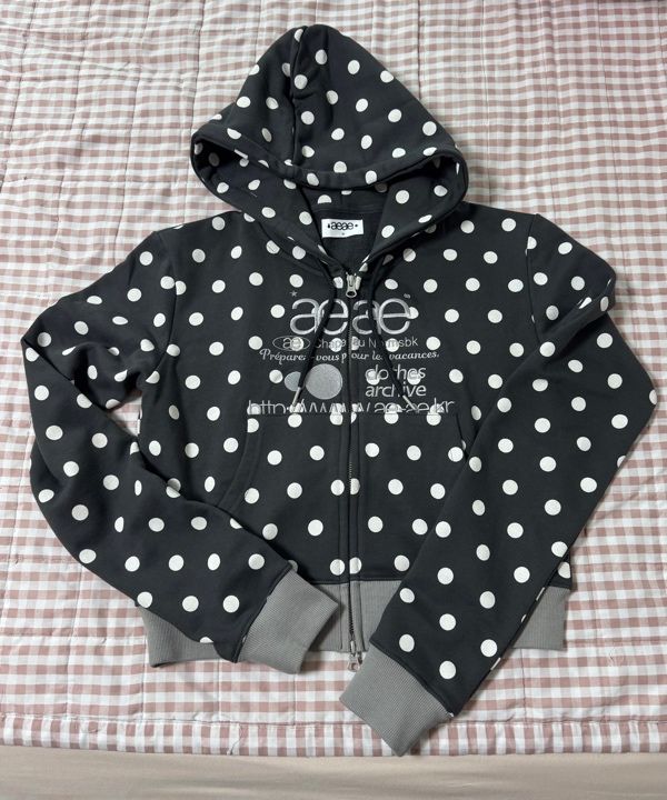 MUSINSA公式 | AEAE WEB LOGO CROP HOOD ZIP UP [DOT CHARCOAL]