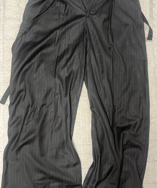 MUSINSA | DNSR Belted Stripe Slacks Charcoal