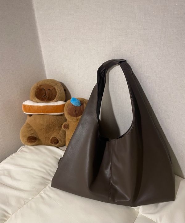 ◆新品◆Chloe ロング革手袋　ダークブラウン Black Tas Chain-Handle Quilted Alva - CHARLES & KEITH ID