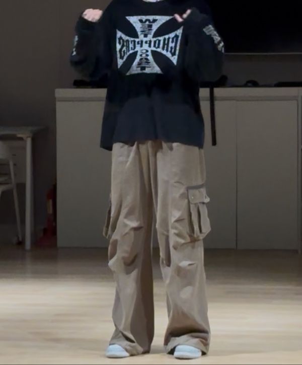 MUSINSA | AAKAM Knee Pin-tuck Contrast Cargo Pants (Brown)