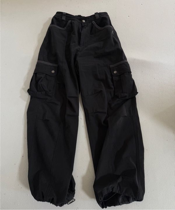 MUSINSA公式 | AAKAM Knee Pin-tuck Contrast Cargo Pants (Black)