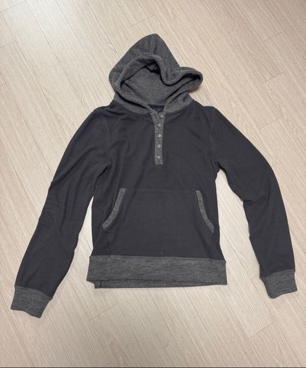 完売　AAKAM Contrast Logo Button Hoodie 2 MUSINSA | AAKAM Contrast Logo Button Hoodie (Brown)